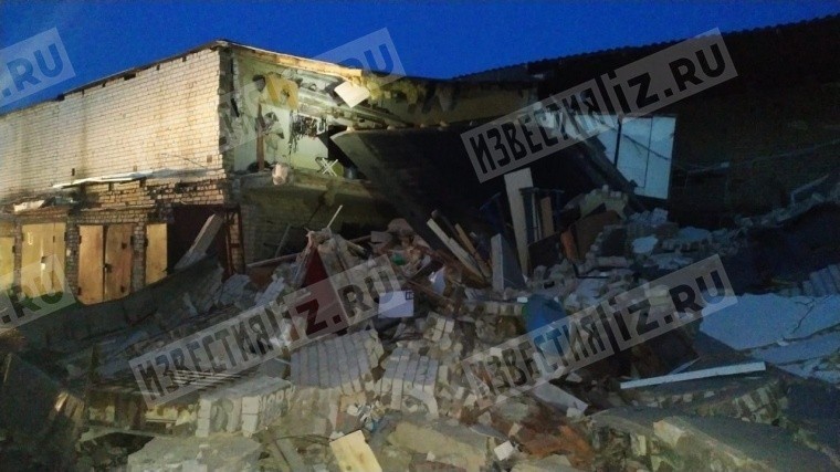 Шесть гаражей обрушились в Воронеже в результате хлопка газового баллона — фото