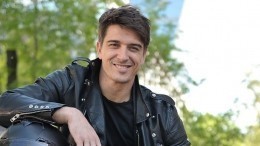 «Как бесят кривляния»: Поклонники раскритиковали фото Бондаренко с женой