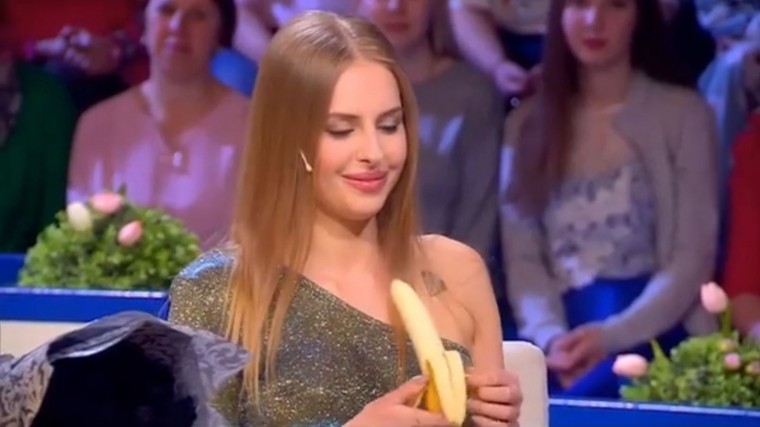 Видео: эту выходку невесты с бананом не покажут в «Давай поженимся»