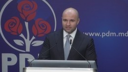 Уволенное Додоном правительство Молдавии согласилось с отставкой