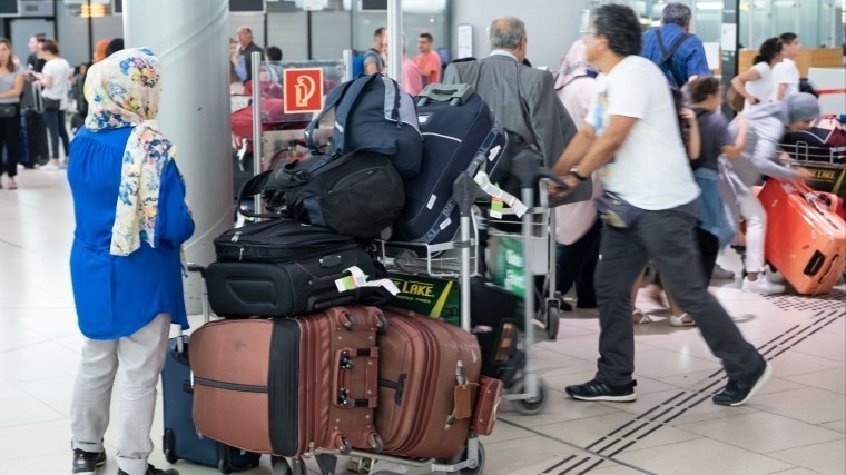 Пассажиры рейса Нижневартовск — Уфа томились в аэропорту почти десять часов