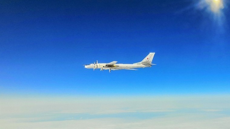 Минобороны: «Полет ТУ-95МС выполнялся в соответствии с международными правилами»