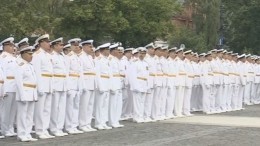 Беглов поприветствовал выпускников Военно-морской академии в Кронштадте