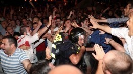 Один человек погиб в ходе столкновений на улицах Тбилиси