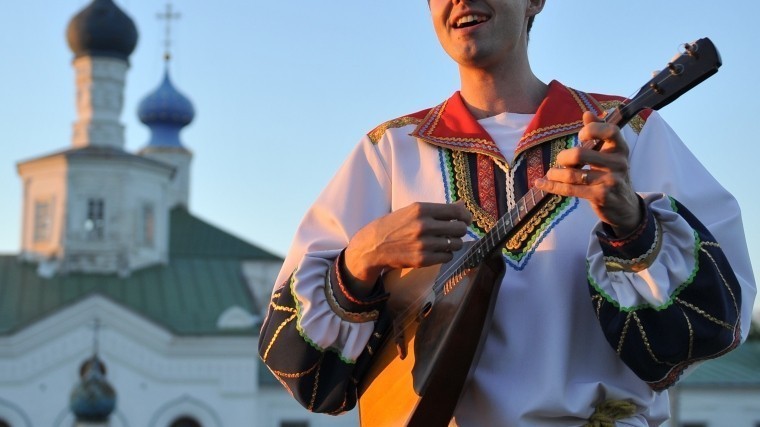 23 июня в России отмечается День Балалайки