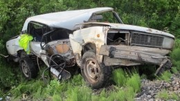 В автомобиль с 17-летним водителем врезался поезд в Архангельской области