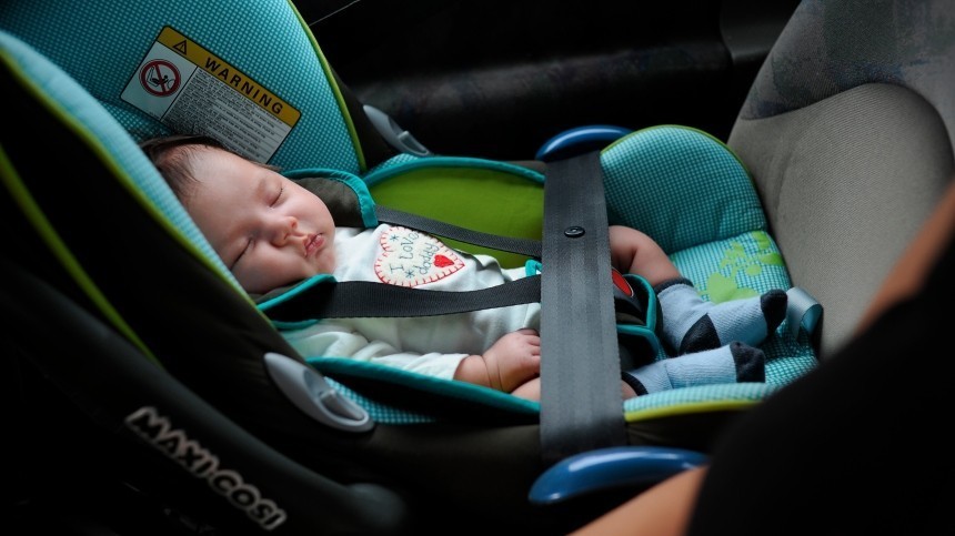 Как обезопасить ребенка в машине — рассказывает Роскачество
