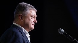 «По морде получите!» — Порошенко перешел на угрозы после криков «Позор!»