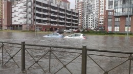 Видео: Погода нанесла мощный «гидроудар» по Петербургу