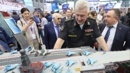 В Петербурге открылся Международный военно-морской салон