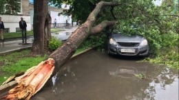 Жители нескольких регионов России снова пострадали от ударов стихии — видео