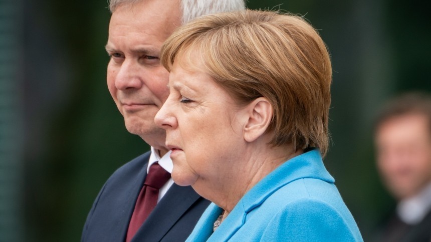 В Бундестаге потребовали отправить Меркель на медосмотр