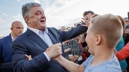 «Даже жаль этого алкаша»: Порошенко снова насмешил украинцев