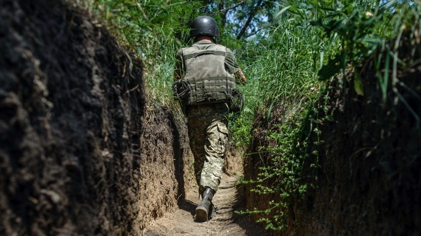 Украинские военные случайно уничтожили позиции своих войск в Донбассе