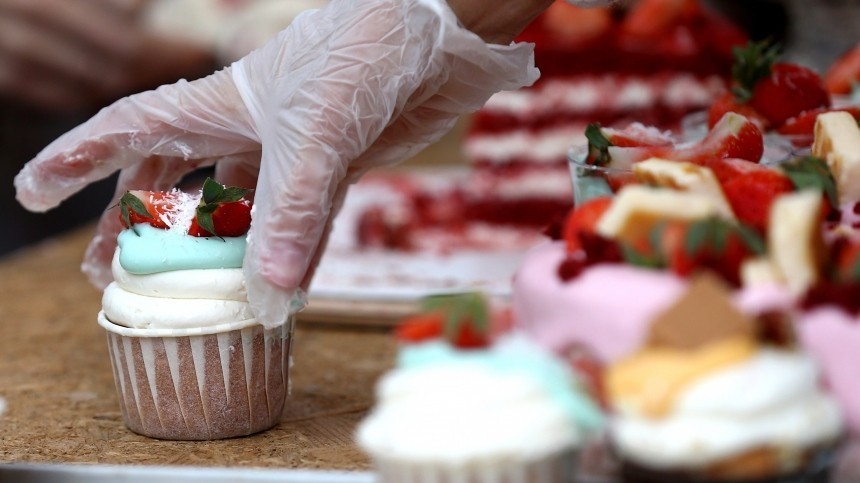 Как сэкономить на сладком, когда торты и пирожные подорожают? Советы и рецепты