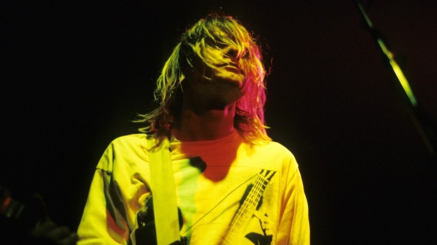 Обложку альбома Nirvana с автографом Курта Кобейна выставят на аукционе в России