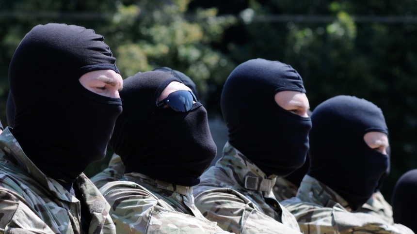 «Отбились от рук»: Киев решил изгнать батальон «Азов»* из Донбасса