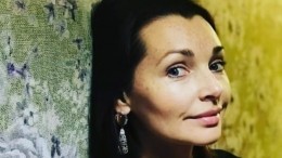 «Пятки не обожгите!» Наталья Антонова поделилась фотографией с пляжа