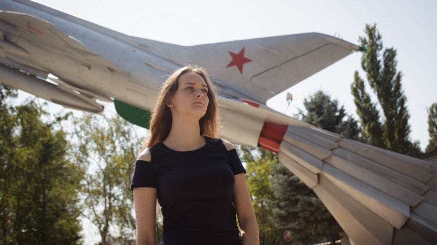 Девушек в России могут допустить к управлению боевыми самолетами
