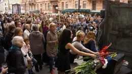 Почему петербуржцы выступили против фестиваля Довлатова — видео