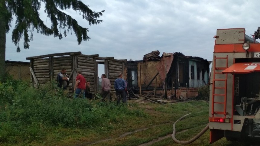 Мать и трое детей погибли в пожаре в Курской области