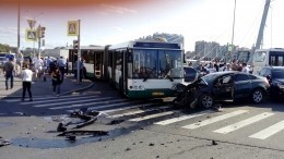 Массовое ДТП с автобусом произошло на юго-западе Петербурга