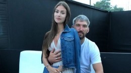 «Мамин на 70%»: Супруга Александра Овечкина впервые показала лицо сына