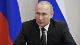 Путин прибыл во Францию для переговоров с Макроном