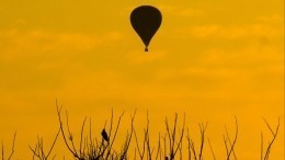 Опасные прогулки в воздухе: почему шар с туристами поднялся в небо, несмотря на грозу