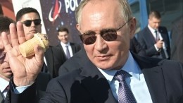 Песков объяснил, почему Путин купил мороженое «у той же самой» продавщицы