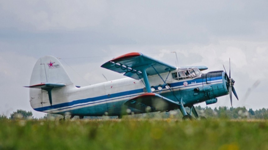 Самолет Ан-2 экстренно приземлился в Якутии