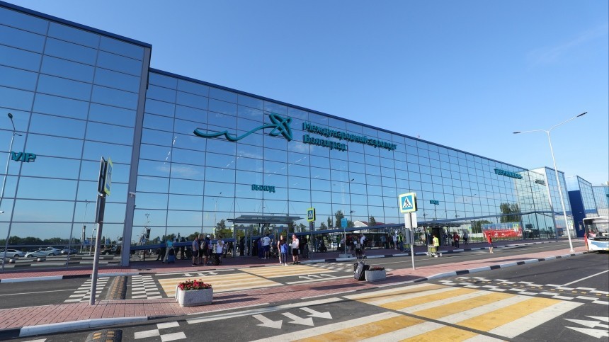 Три самолета экстренно приземлились в аэропорту Волгограда