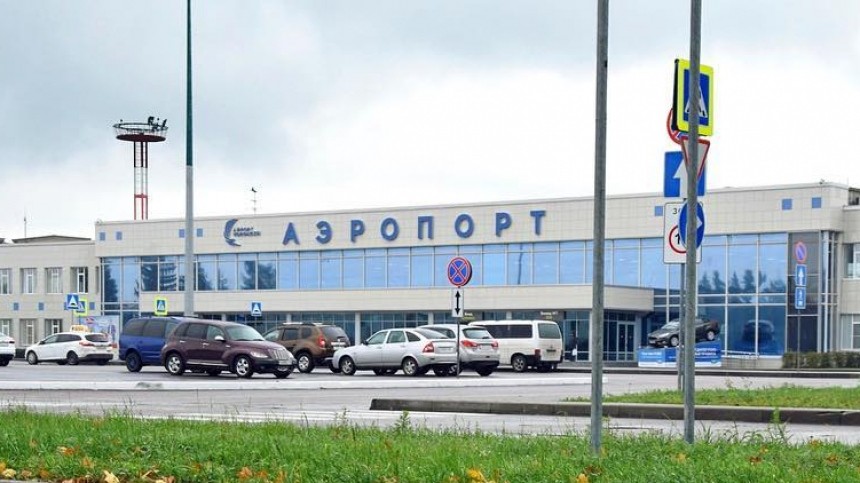 Рейсу «Воронеж — Санкт-Петербург» пришлось экстренно вернуться в аэропорт