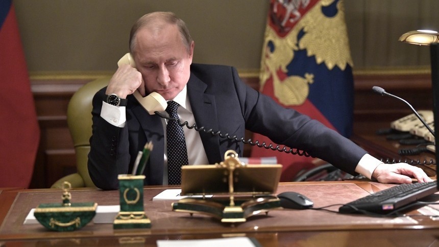 Стало известно, о чем говорили по телефону Владимир Путин и Эммануэль Макрон