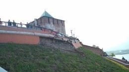 Обрушилась часть Чкаловской лестницы нижегородского кремля
