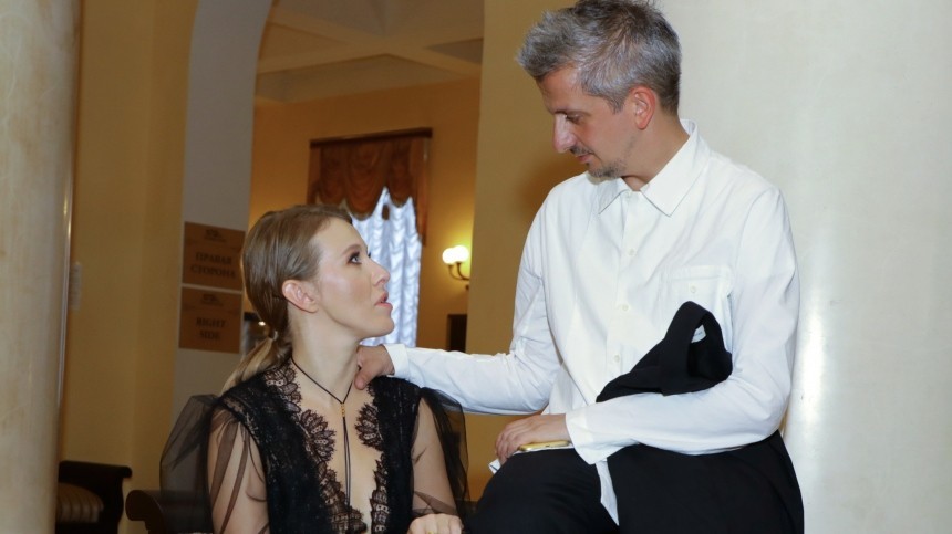 В сети появилось видео со свадебным платьем Ксении Собчак