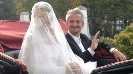 Фото: Ксения Собчак вышла замуж в туфлях с ценником на подошве
