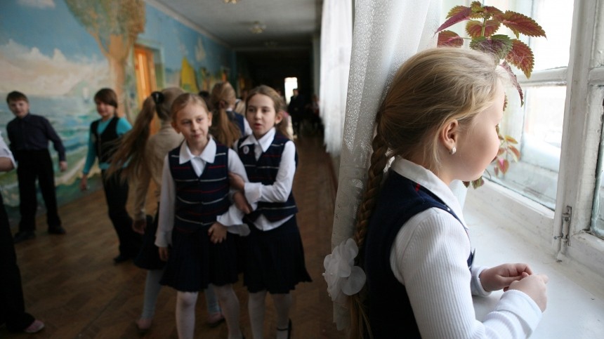 Методиста школы в Москве уволят из-за запрета выпускать детей в туалет на уроке