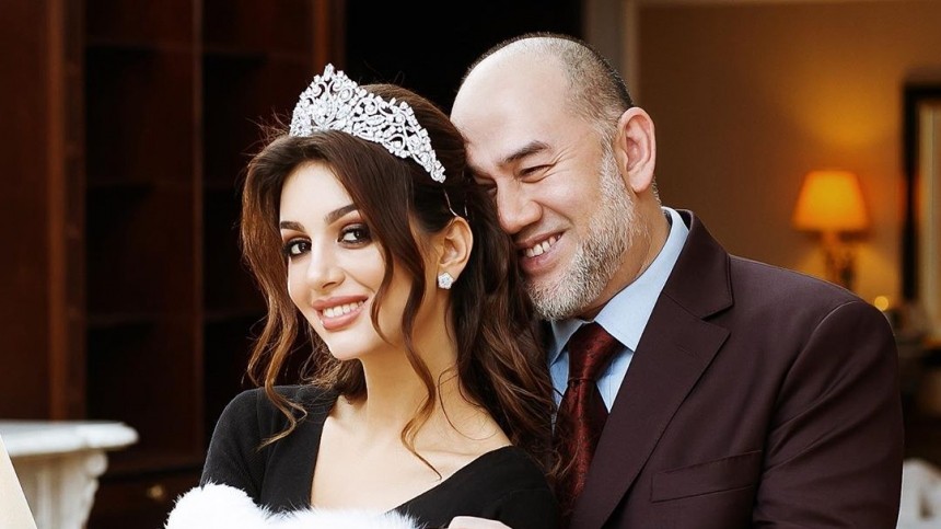 «Мисс Москва» потребовала у экс-короля Малайзии 750 миллионов рублей за год брака
