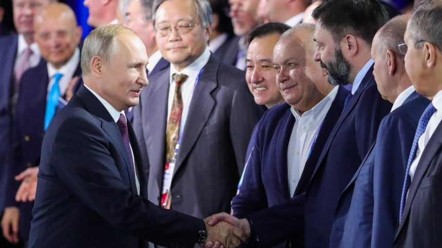 Путин пообщался с Вышинским после заседания дискуссионного клуба «Валдай»