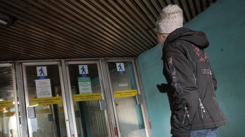 В Петербурге ограничено движение на зеленой ветке метро