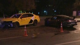 Три студентки из Словакии пострадали в ДТП с Porsche и такси в Москве