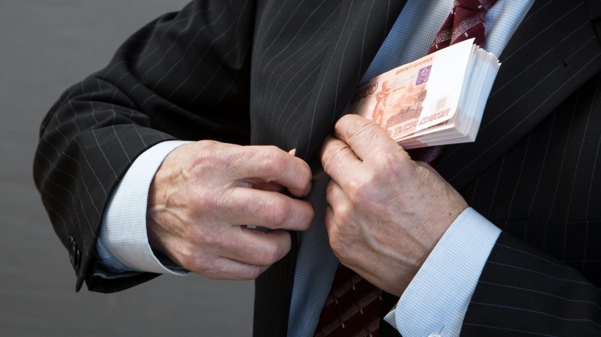 Руководителей столичного ОМВД подозревают в получении взятки в 12 миллионов рублей