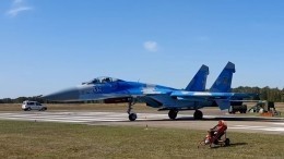 Украинский Су-27 сдул наземный персонал на авиашоу в Бельгии — видео момента