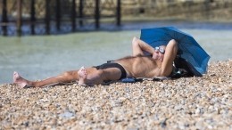 Как солнечные ванны могут способствовать профилактике рака