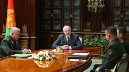 Лукашенко пригрозил ответить на размещение американских танков в Литве