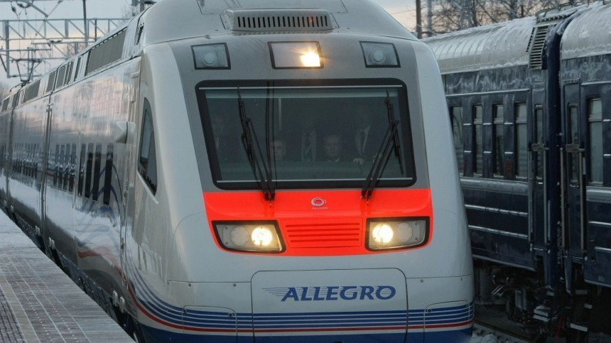 Пассажиров опаздывающего в Петербург «Аллегро» развезут по домам автобусами