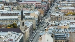 Руферы устроили файер-шоу на крыше лютеранской церкви в Петербурге —видео