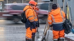 Видео: Битва на лопатах — в Москве подрались 50 дворников