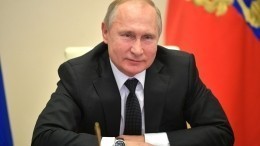 Путин высказался о тенденции заменять слово «мама» на «родитель номер 1»